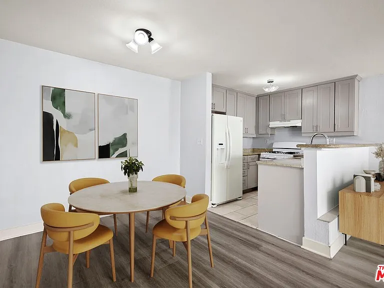 18530 Hatteras St #115 — Photo 5