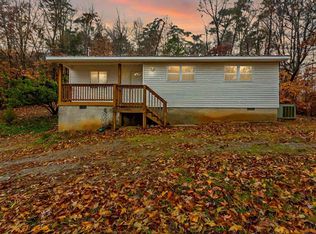 199 High Point Dr, Chickamauga, GA 30707