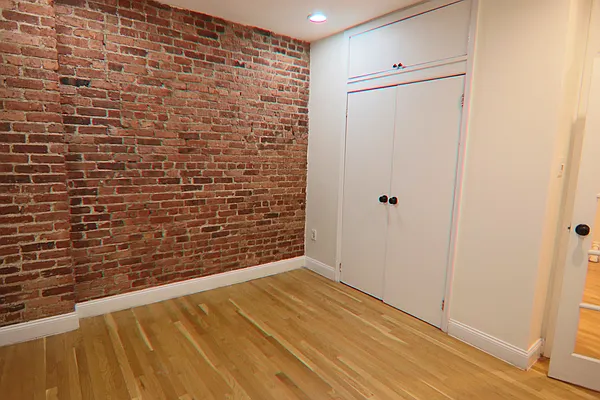 Rented by PMG Real Estate  | media 8