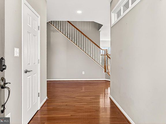 5th image of 8903 Yellow Hammer Dr