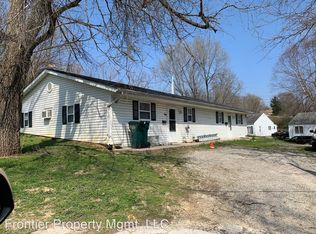 721 N 7th St #2, Louisiana, MO 63353