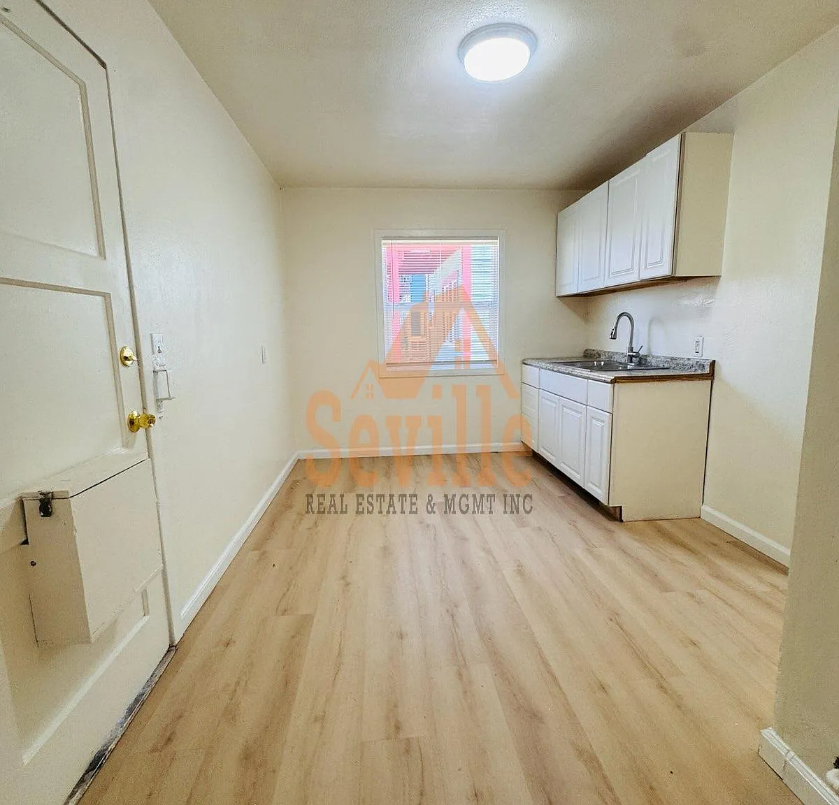 Studio, 374 sqft, $1,525 — Photo 3