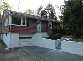 263 Glenwild Avenue, Bloomingdale, NJ 07403