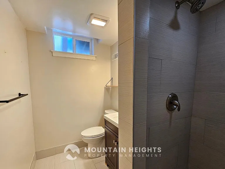 2473 S Hartford St — Photo 24