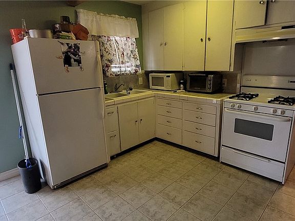 2nd image of 891 Coral Reef Drive