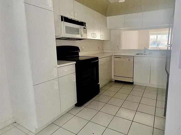 5th image of 10133 NW 24th Place #208