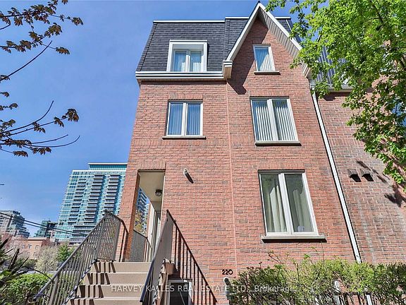 2nd image of 28 Douro St #220