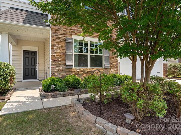 2nd image of 15017 Springwood Estate Dr