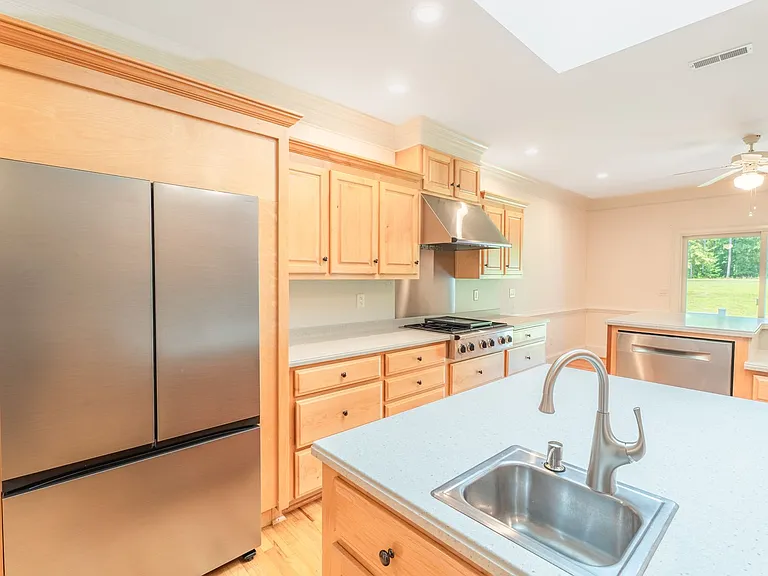 785 Glenwood Dr — Photo 17