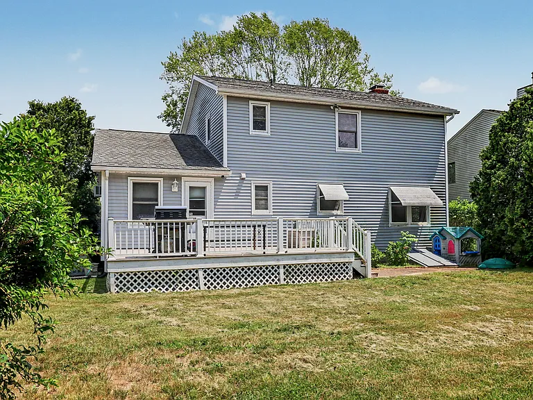 275 York St — Photo 3