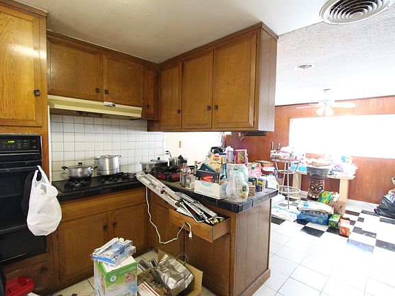3rd image of 18467 Sordello St