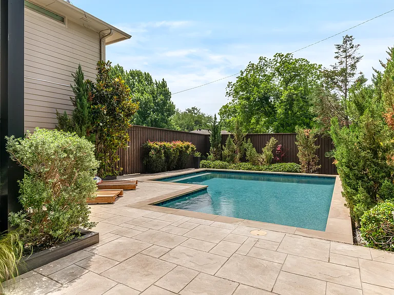 9831 Lakemont Dr — Photo 29