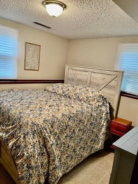 4 bed, 1971 sqft, $2,550 — Photo 4