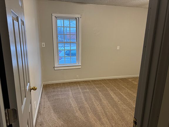 5th image of 515 Parker Ave APT A