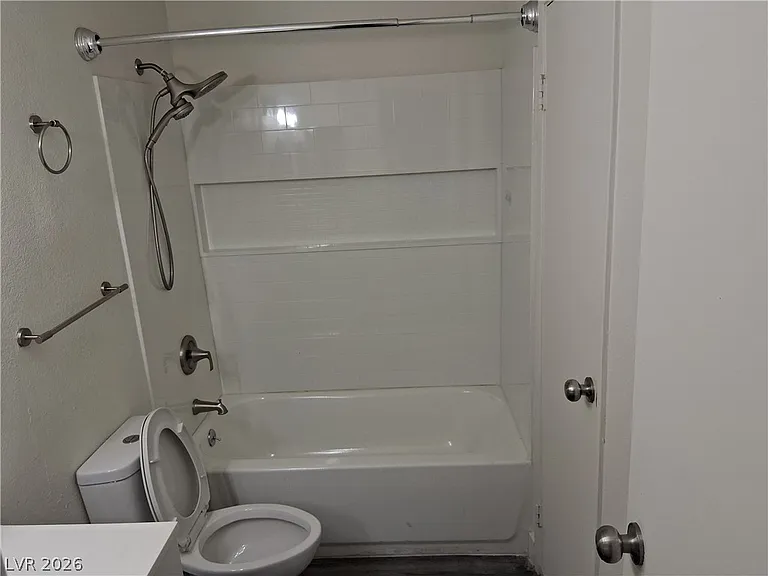 1722 E University Ave #5 — Photo 10