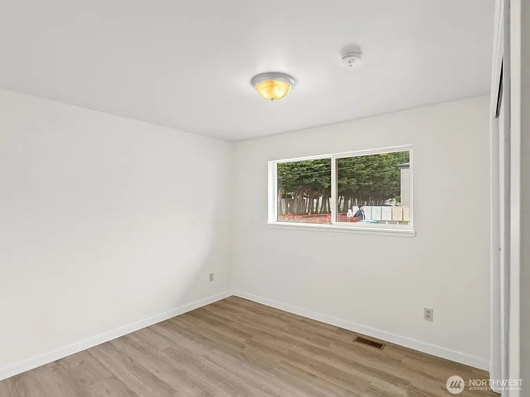 735 F St NE #A — Photo 10