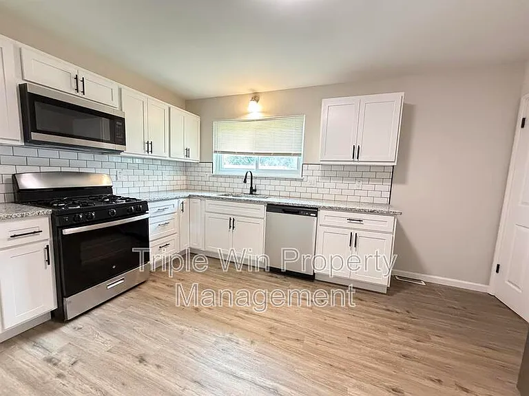 1315 Bobolink Dr — Photo 27