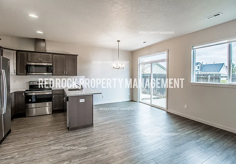201 S Woodlawn Ln — Photo 13