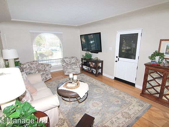 3rd image of 236 Argonne Ave #A