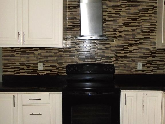 5th image of 546 Emmit Ave