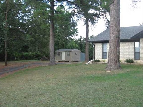 2nd image of 525 Brower Ln