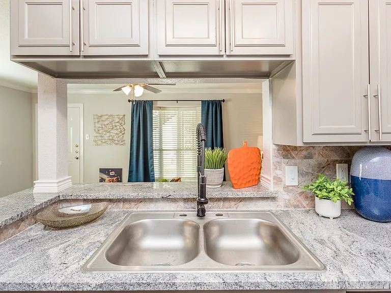 Casa Verde Apartments — Photo 15
