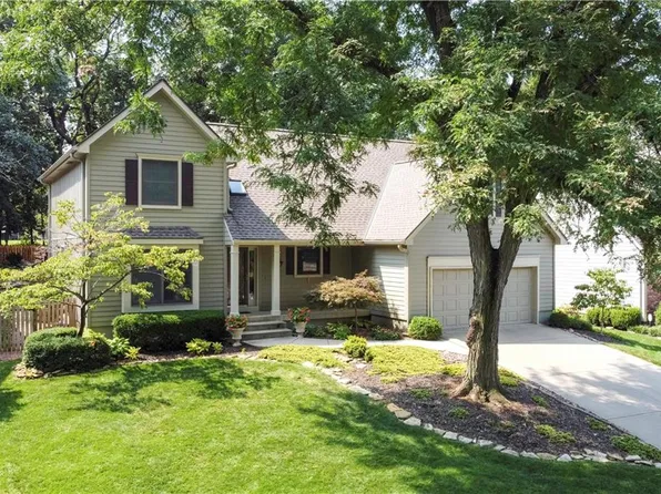 9613 W 115th Ter, Overland Park, KS 66210