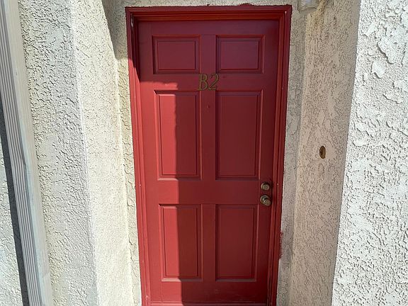 2nd image of 339 W Lexington Dr #B2