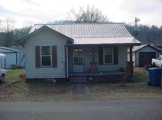 416 E Commerce St, Waverly, TN 37185