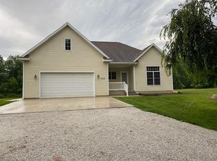 8022 W Cherry Hill Dr, La Porte, IN 46350