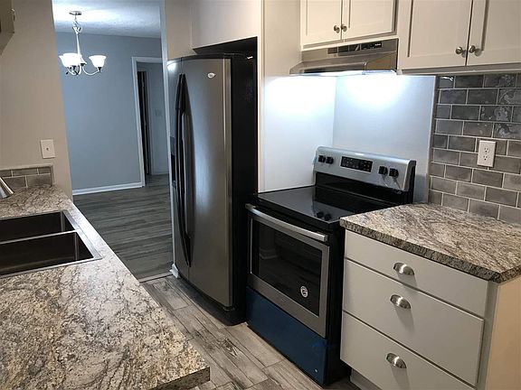 4th image of 205 Cushman St