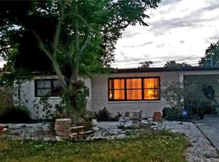 9684 Crestview St, Seminole, FL 33772