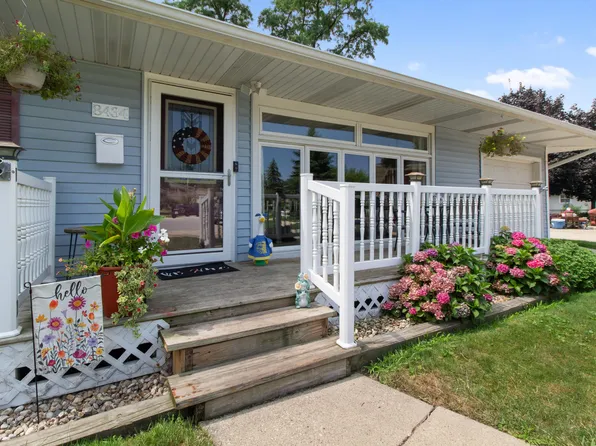 8434 Delaware Pl, Highland, IN 46322