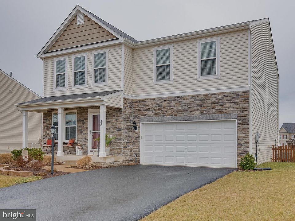1st image of 38 Charter Gate Dr