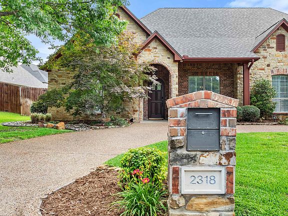 2nd image of 2318 Kingsmill Cir