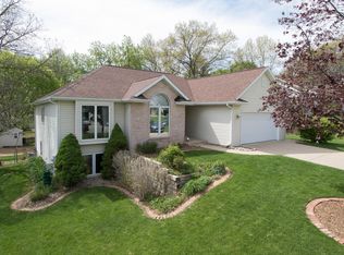 7186 Sandpiper St, Portage, MI 49024