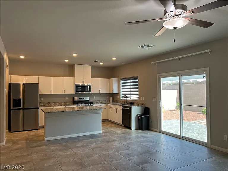 7521 Dragonfruit Ave — Photo 5