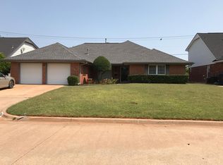 8804 Lakeaire Dr, Oklahoma City, OK 73132
