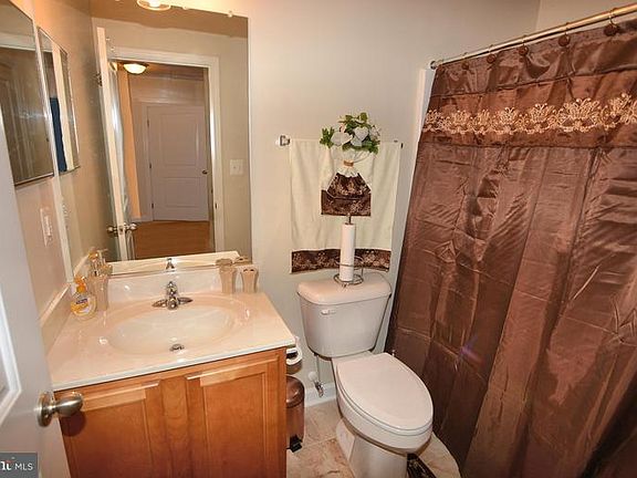 4th image of 304 Furnace Retreat Ln