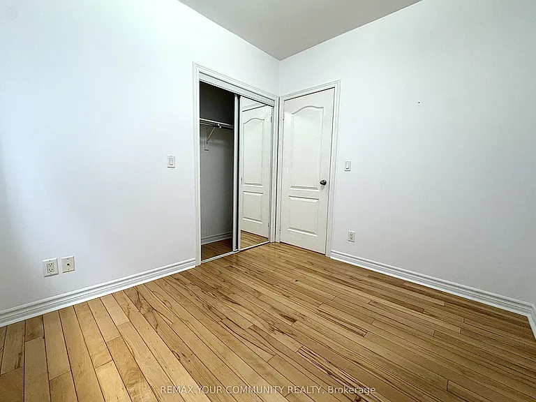 2417 Dundas St W #4 — Photo 11