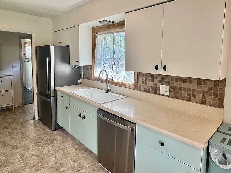 2019 Selkirk Pl — Photo 8