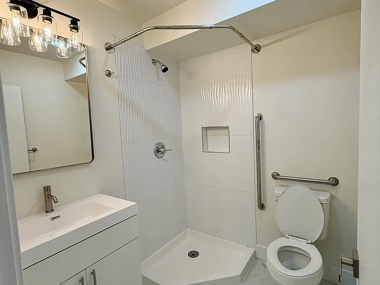 4212 Lancaster Ave #101 — Photo 24