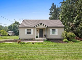 379 Moon Clinton Rd, Coraopolis, PA 15108