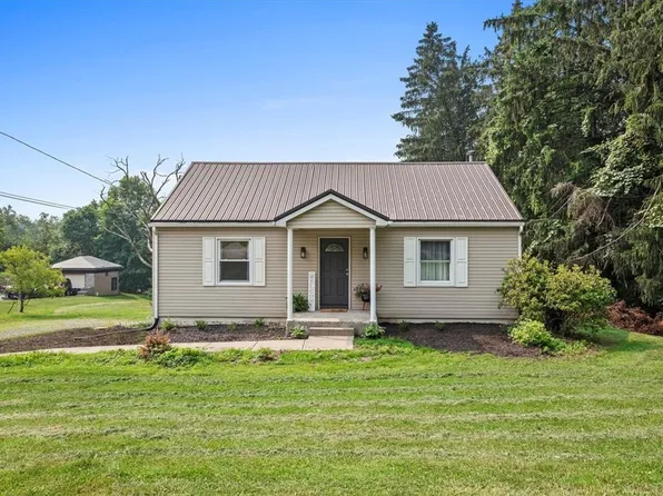 379 Moon Clinton Rd, Coraopolis, PA 15108