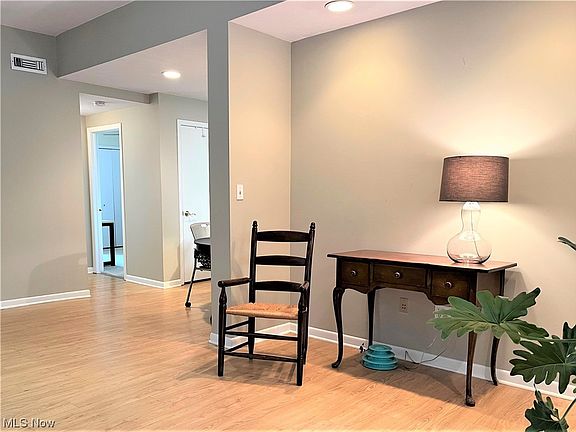 3rd image of 11020 Detroit Ave APT 6