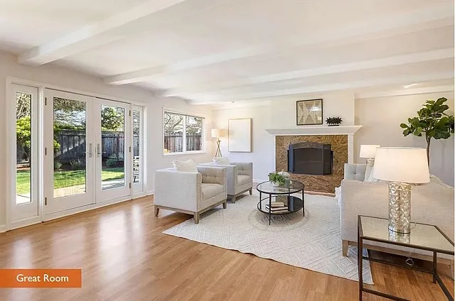 439 Valencia Dr — Photo 4