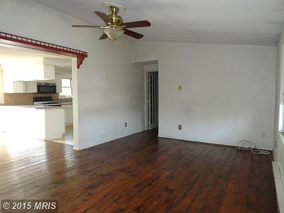 3rd image of 49 Aster Ct