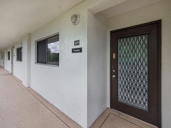 3rd image of 15244 Lakes Of Delray Boulevard #304