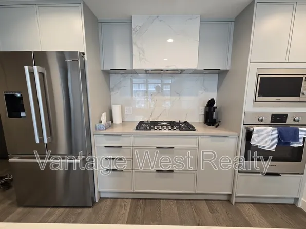 3700 Capozzi Rd, Kelowna, BC