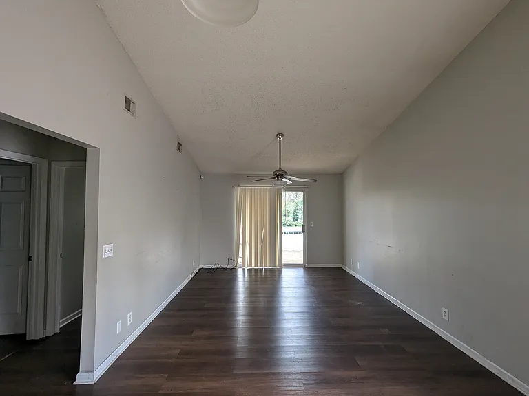 910 Brett Dr #70 — Photo 4